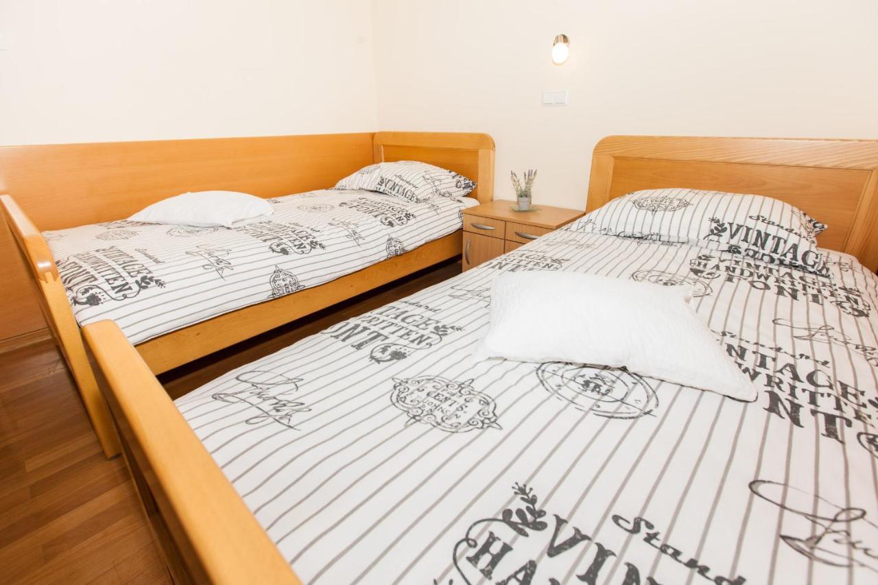 B&B Pansion Vago Malinska Εξωτερικό φωτογραφία