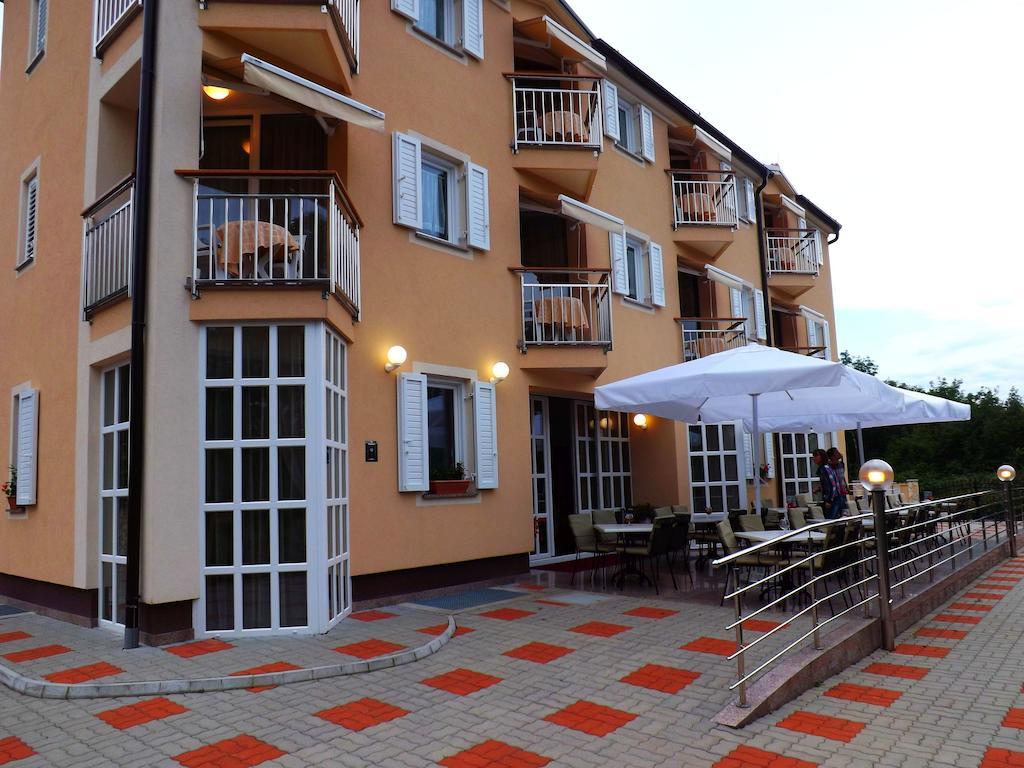 B&B Pansion Vago Malinska Εξωτερικό φωτογραφία